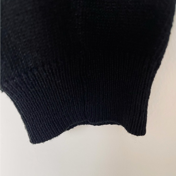 Black women’s v-neck cardigan with lace shoulder details size S - Picture 6 of 6